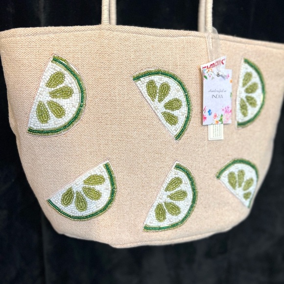 ๐โ๐ฉ Viral Made in India, Handcrafted Beaded Lime Tote- NWT๐โ๐ฉ - Picture 6 of 11